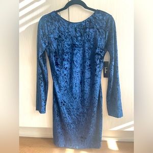 Royal Blue Lulus bodycon velvet long sleeve dress. Never been worn with tags.